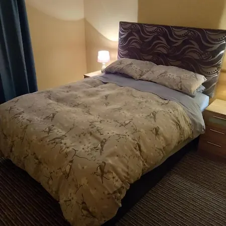 3-bed Corner Terrace House By The Sea Town Holiday home Wicklow