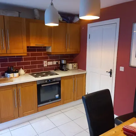 3-bed Corner Terrace House By The Sea Town Nyaraló *